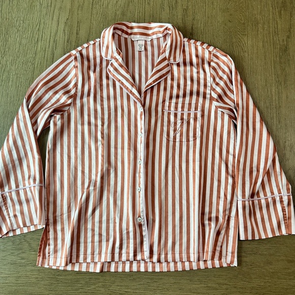 Victoria’s Secret Long Sleeve Sleep Shirt Size Small Red and Pink Striped - Picture 3 of 9